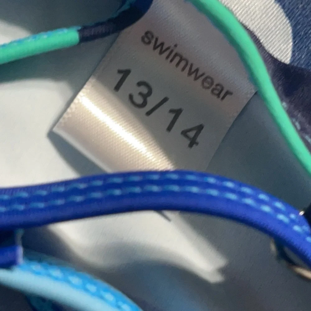 NWOT girl’s 2 pc swim